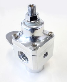 <strong>Billet 2 Port Carburettor Fuel Pressure Regulator -8AN ORB </strong> <br /> Polish Finish. 4-12 psi. Rated to 750 HP
