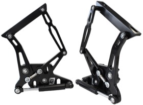 <strong>Billet Bonnet Hinge Kit - Black Finish</strong> <br />Suits Ford Falcon XR-XY, will fit vehicles with Girling Brake Booster only
